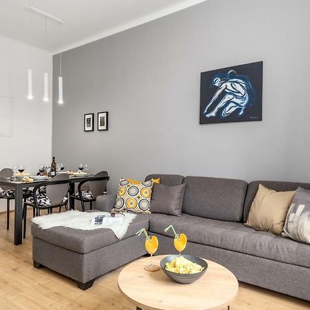 Apartman Deark Apartment Рийека Екстериор снимка