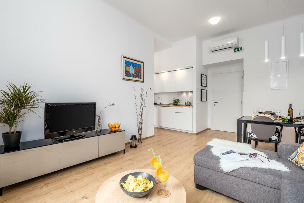 Apartman Deark Apartment Рийека Екстериор снимка