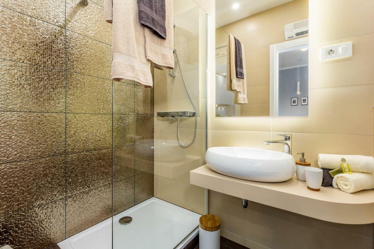 Apartman Deark Apartment Рийека Екстериор снимка